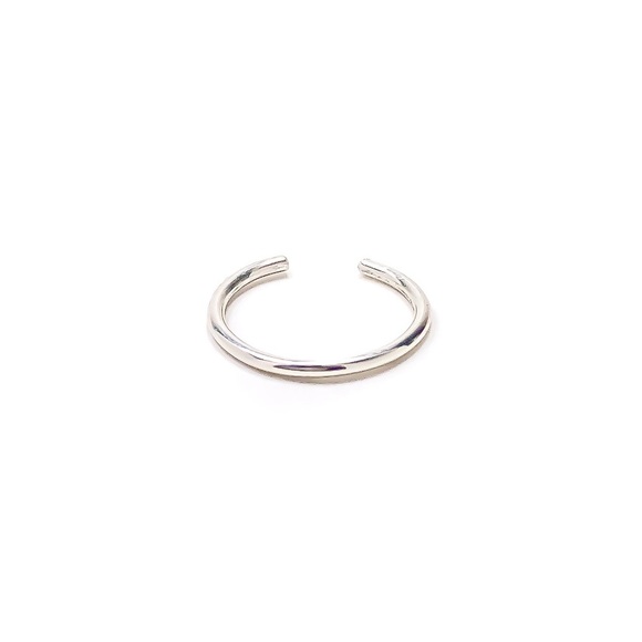 Minimalist Sterling Silver No Piercing Ear Cuff - Picture 2 of 4